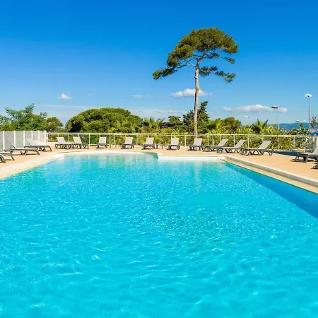 Apartment In Le Brusc Near Sandy Beach